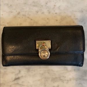 Michael Kors back leather wallet
